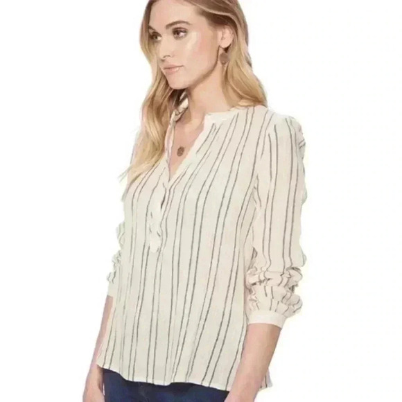 Lucky Brand Artisan Popover
Lightweight Striped Long Sleeve
Blouse With Buttons - Picture 4 of 6